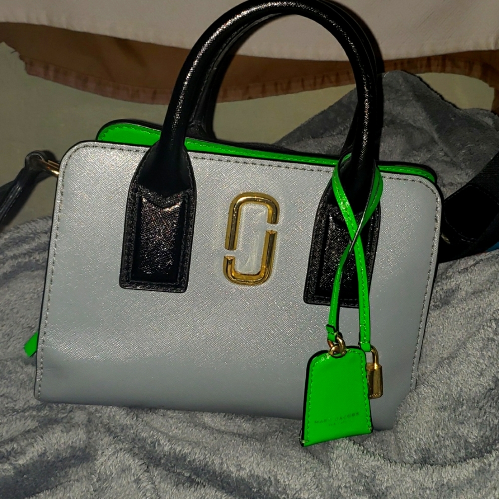 (SOLD)Authentic Marc Jacobs handbag with long Crossbody strap